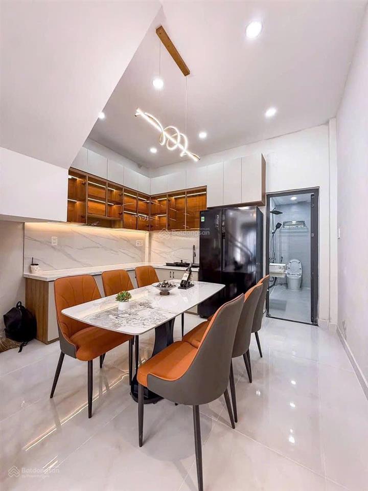 Cô tư bán nhà gấp đi định cư võ thị sáu, p5, quận 3. dt 81,6m cách dinh độc lập 3 phút