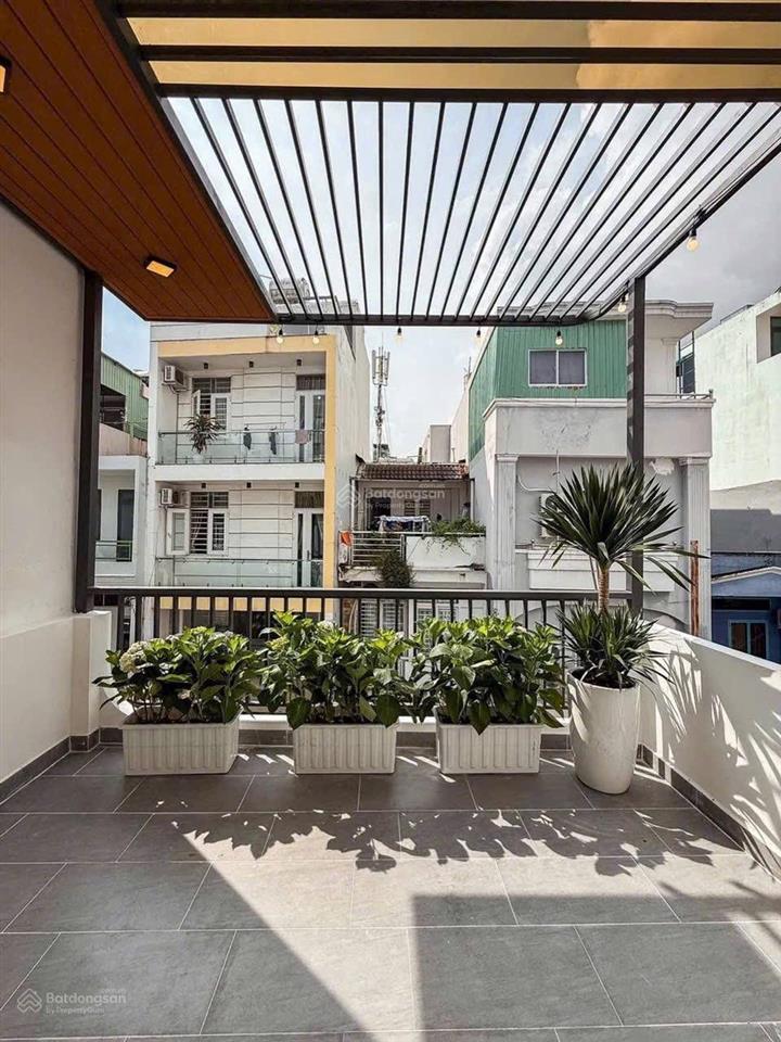 Cô tư bán nhà gấp đi định cư võ thị sáu, p5, quận 3. dt 81,6m cách dinh độc lập 3 phút