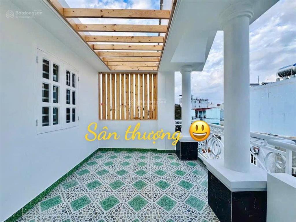 Bán gấp nhà ngay mặt tiền đường tú xương, võ thị sáu, quận 3. dt 78,4m2 cách dinh độc lập 5p