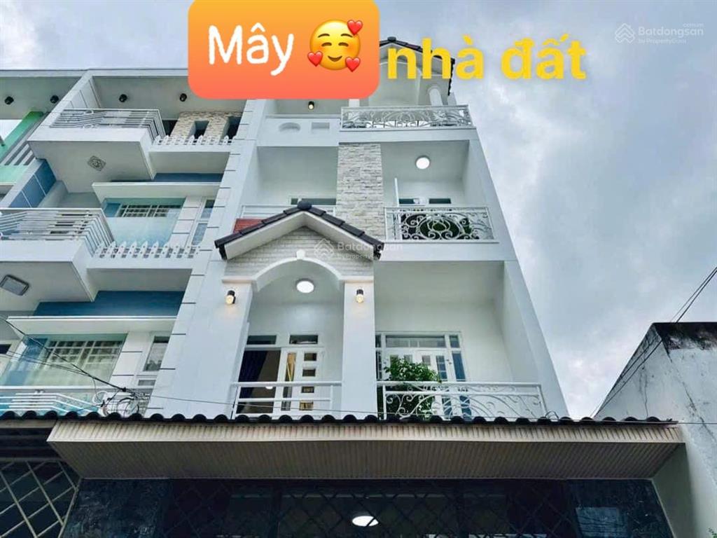 Bán gấp nhà ngay mặt tiền đường tú xương, võ thị sáu, quận 3. dt 78,4m2 cách dinh độc lập 5p