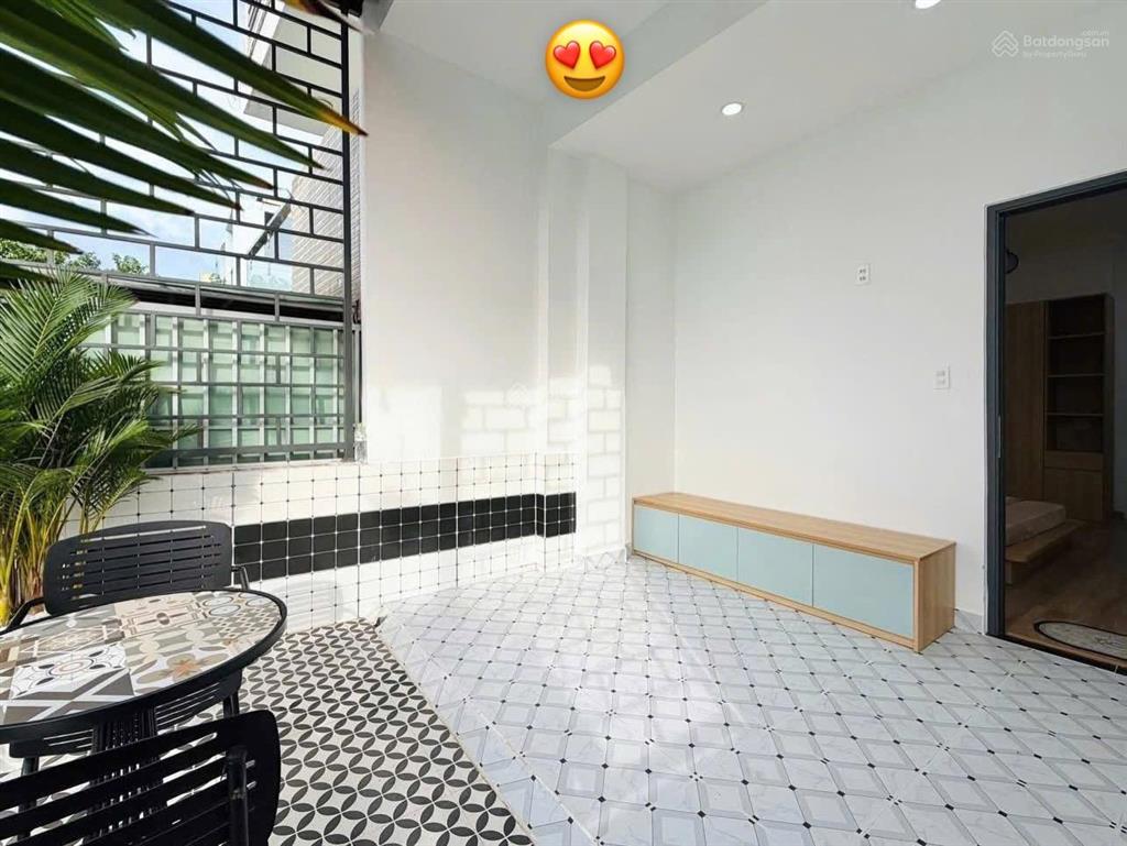 Bán gấp nhà lý thái tổ p10 quận 10. 2,890ty/63m2 cách bv nhi đồng 5p di chuyển. cho thuê 27tr/th