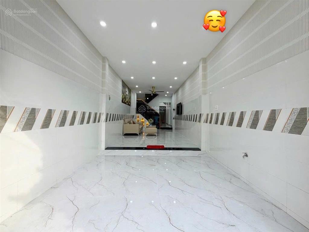 Bán gấp nhà lý thái tổ p10 quận 10. 2,890ty/63m2 cách bv nhi đồng 5p di chuyển. cho thuê 27tr/th