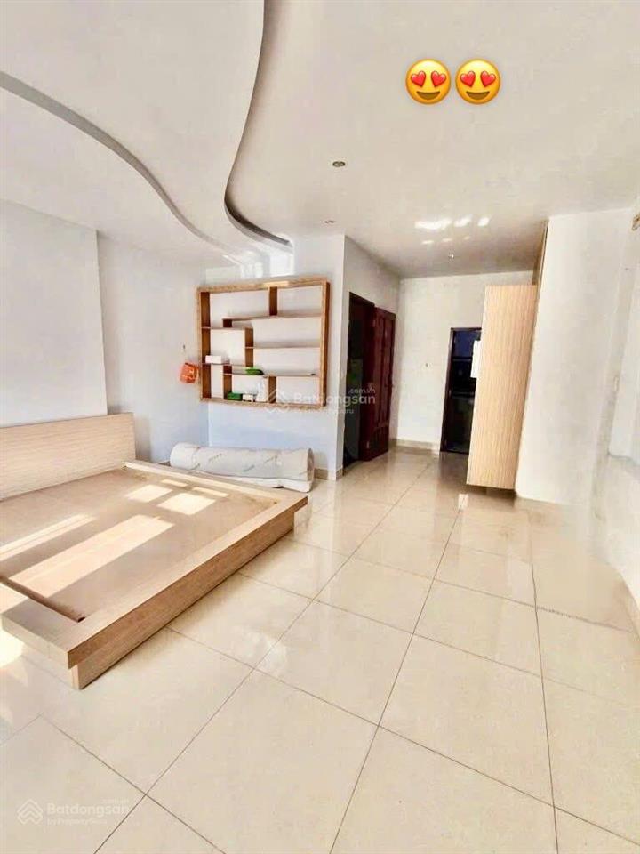Giá tốt, ngay mặt phố hai bà trưng, p. võ thị sáu, quận 3. 76,5m2 gần chợ tân định