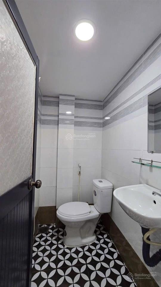 Giá tốt, ngay mặt phố hai bà trưng, p. võ thị sáu, quận 3. 76,5m2 gần chợ tân định