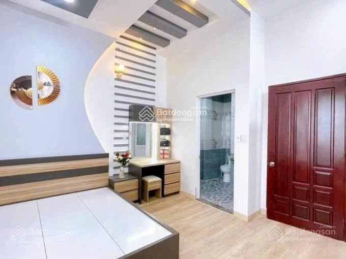 Cô na cần bán gấp nhà đường nguyễn thông, p9, quận 3. 4,780ty/ dt 91m cách bệnh viện mắt hcm 300m