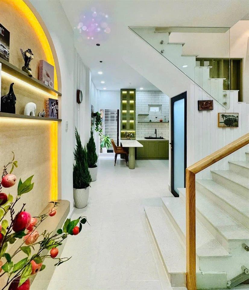 Bán nhà nguyễn duy trinh, phường phú hữu, quận /55m2, cho thuê 19tr/tháng.