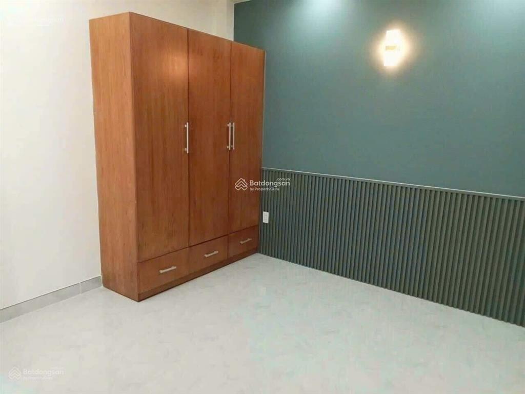 Bán nhà đường cao đức lân, p. an phú, quận 2, dt 108m2, giá 5 tỷ 530tr, cho thuê 30tr/th, sổ riêng