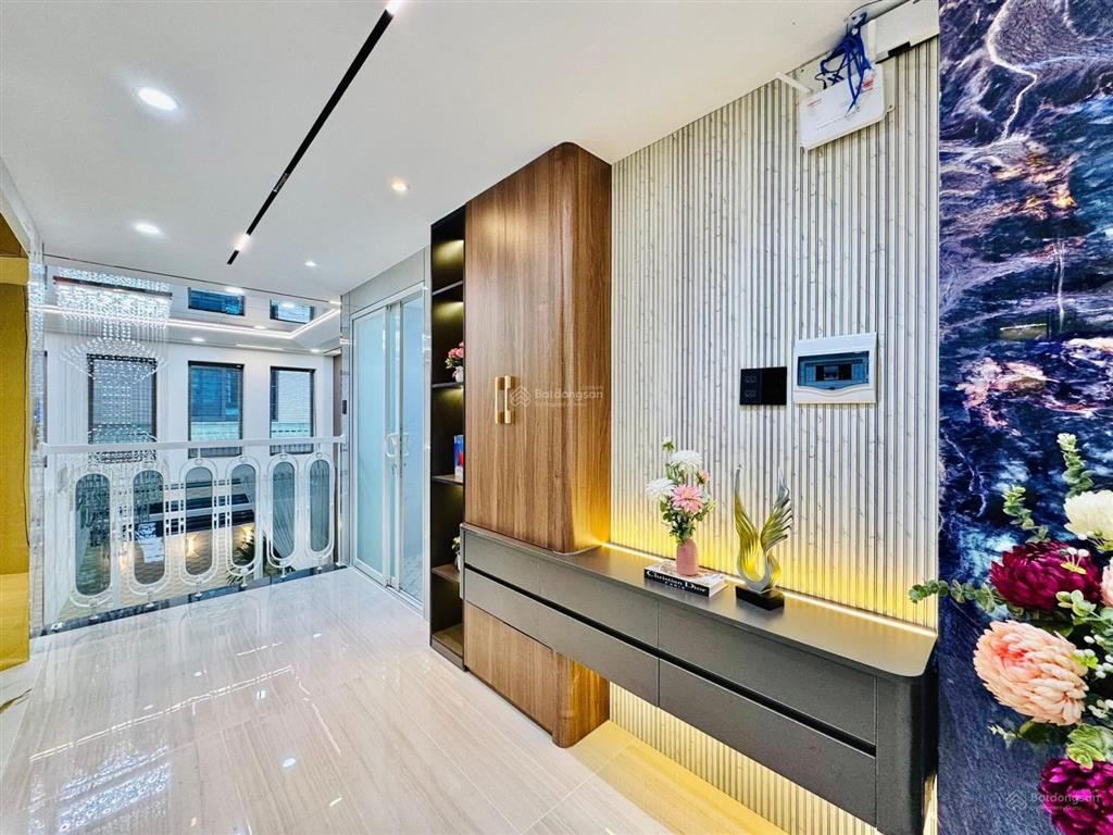 Kẹt tiền bán gấp nhà 84.3m2 hoàng hoa thám, p6, bình thạnh, giá 4 tỷ 260tr, cho thuê 28tr, sổ riêng