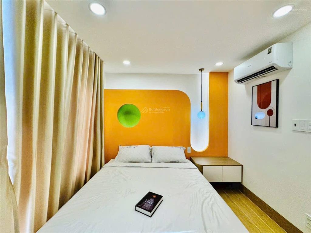 Bán gấp nhà đặng văn ngữ, p10, phú nhuận, dt 82m2, cho thuê 24 triệu, sổ hồng riêng