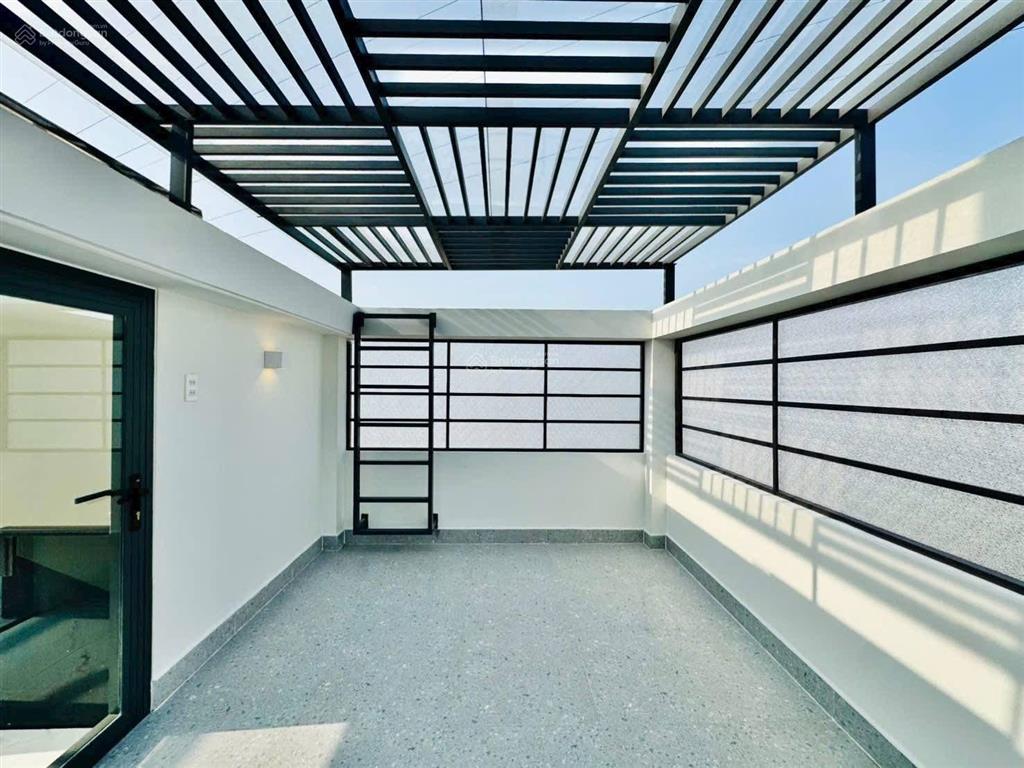 Bán gấp nhà đặng văn ngữ, p10, phú nhuận, dt 82m2, cho thuê 24 triệu, sổ hồng riêng