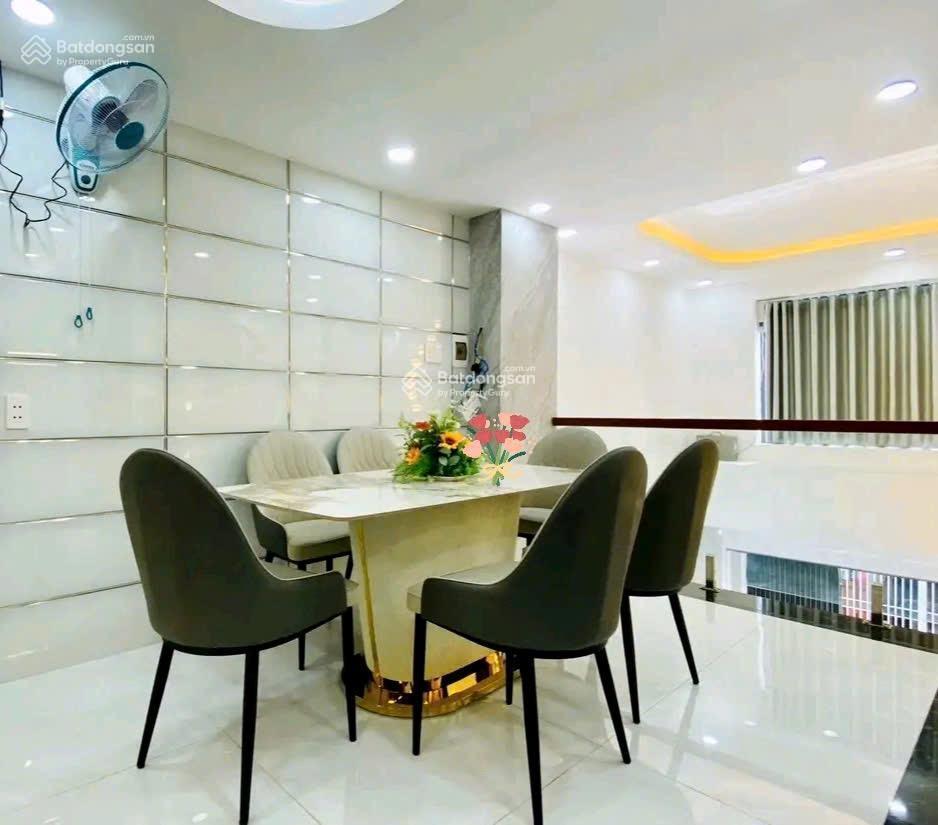 Hạ giá sốc! bán nhà 81m2 trần bình trọng, p2, q5, giá 4 tỷ 250tr, cho thuê 22tr/th, sổ hồng riêng