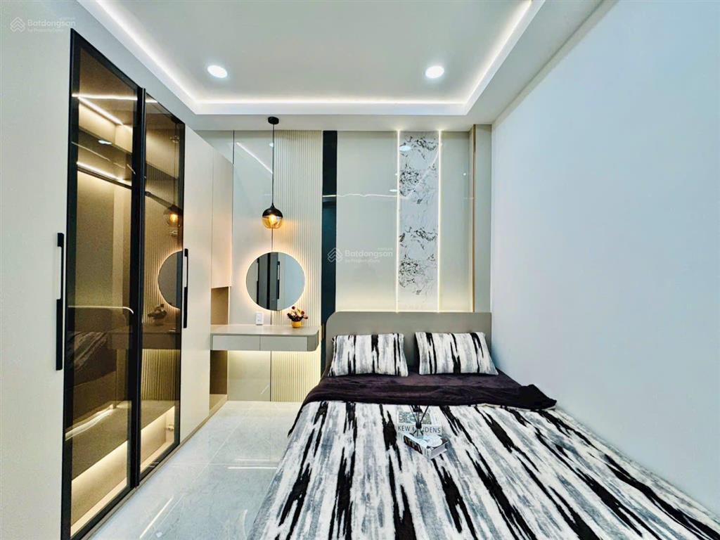 Giảm mạnh! nhà mới đẹp hoàng văn thụ, p 9, phú nhuận, dt 98,5m2, giá 5 tỷ 250tr, sổ hồng riêng