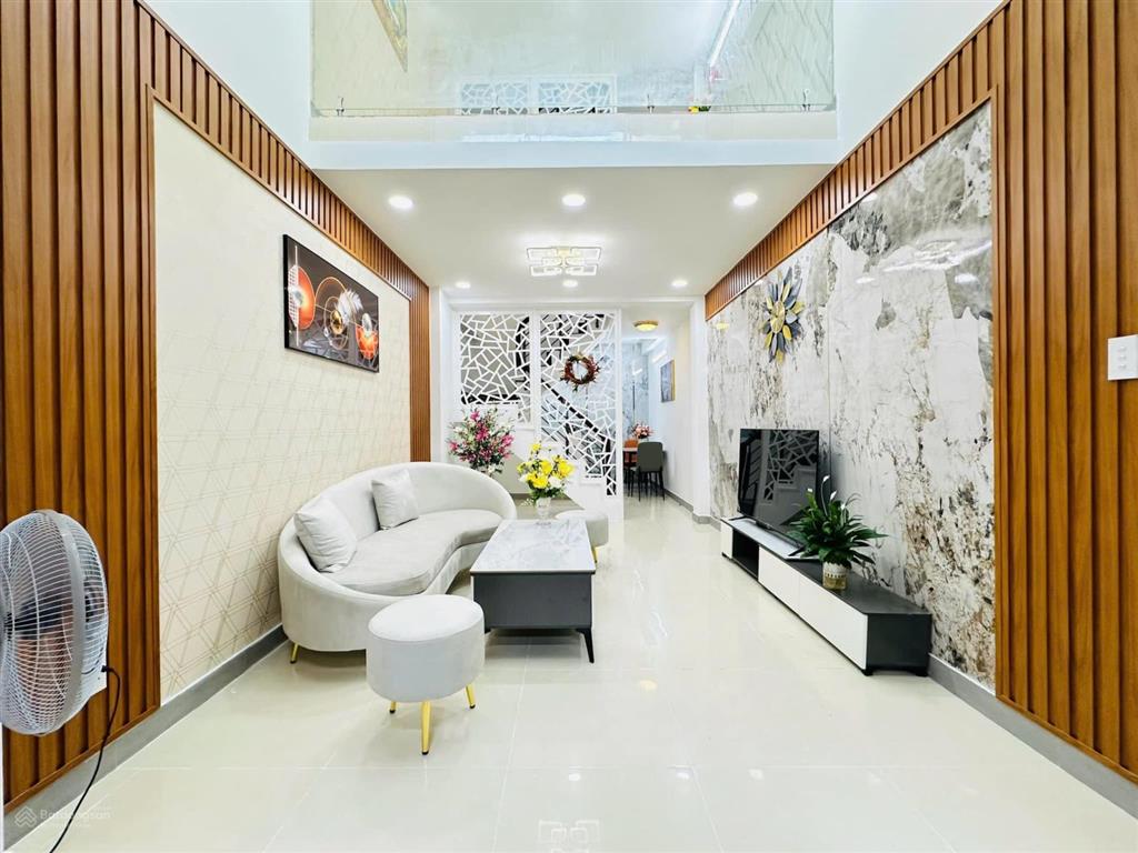 Nhà giá đầu tư ngay hồng bàng, p 6, quận 5, dt 80m2, cho thuê 22tr, sổ hồng riêng