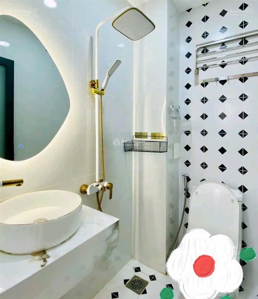 Hạ giá sốc! bán nhà 81m2 trần bình trọng, p2, q5, giá 4 tỷ 350tr, cho thuê 22tr/th, sổ hồng riêng