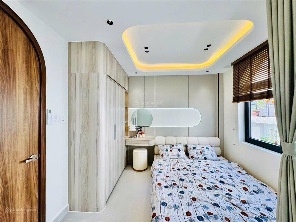 Bán nhanh nhà hẻm huỳnh văn bánh p12 phú nhuận, dt 75m2, giá 3 tỷ 250tr, thuê 24tr, sổ hồng riêng