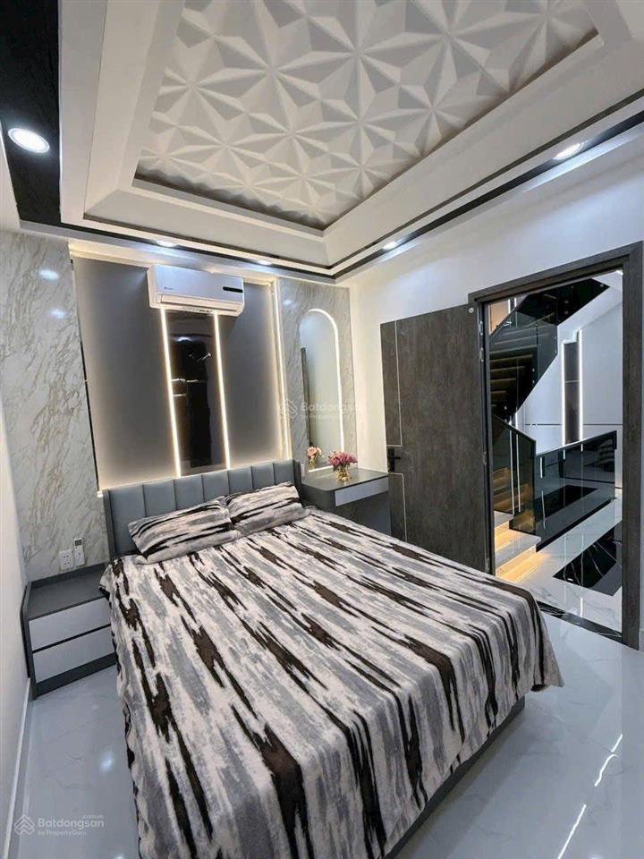 Bán nhà ngộp tân cảng, p 25, bình thạnh, 85m2, giá 3 tỷ 900, cách ga metro 7', thuê 22tr, sổ riêng