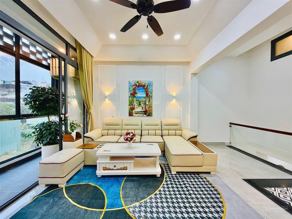 Siêu phẩm nhà an dương vương, p 4, q 5, dt 84m2, giá 3 tỷ 250tr, thuê 26 triệu/th, sổ hồng riêng