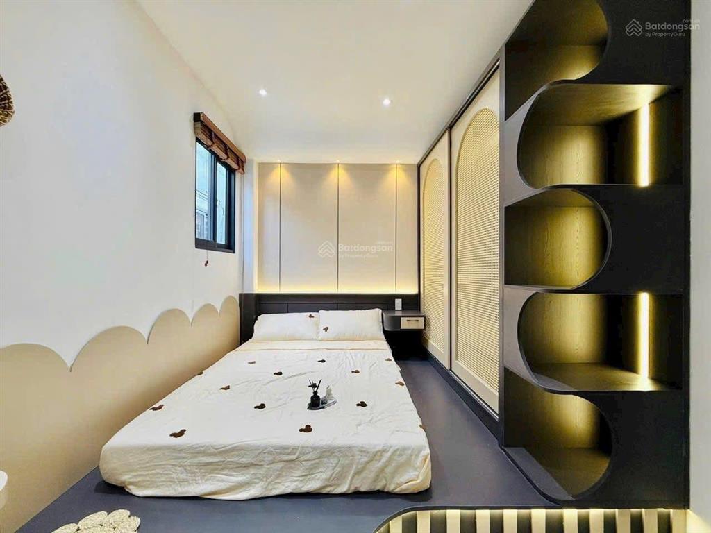 Bán nhà đẹp hxh bắc hải, p 15, q 10, dt 69,8m2, giá 3 tỷ 250tr, cho thuê 26 tr/tháng, sổ hồng riêng