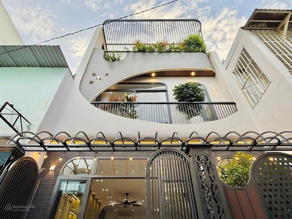 Bán nhà đẹp hxh bắc hải, p 15, q 10, dt 69,8m2, giá 3 tỷ 250tr, cho thuê 26 tr/tháng, sổ hồng riêng