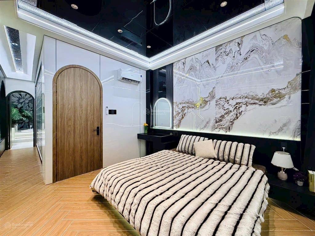 Cần bán gấp nhà trần não, an khánh, q 2, dt 115m2, giá 5 tỷ 900tr, cho thuê 24tr/th, sổ hồng riêng.