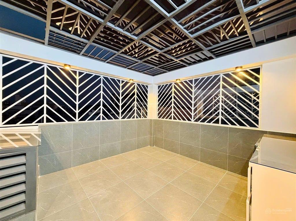 Cần bán gấp nhà trần não, an khánh, q 2, dt 115m2, giá 5 tỷ 900tr, cho thuê 24tr/th, sổ hồng riêng.