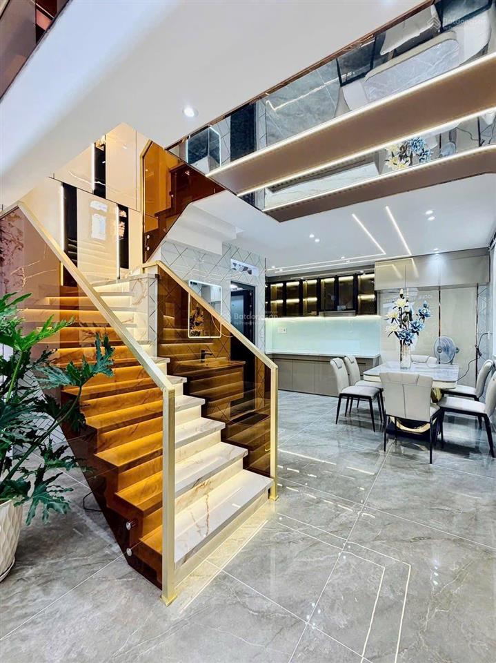 Bán nhà sát quận 1! lê văn duyệt, p1, bình thạnh, dt 76m2, giá 3 tỷ 900tr, cho thuê 26tr/th, sổ sẵn
