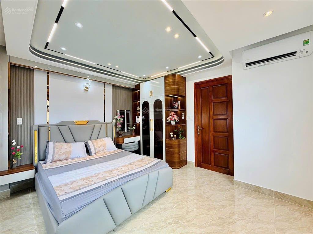 Bán nhà sát quận 1! lê văn duyệt, p1, bình thạnh, dt 76m2, giá 3 tỷ 900tr, cho thuê 26tr/th, sổ sẵn