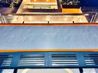 Nhà ngộp bến vân đồn, p 5, q 4, dt 77m2, giá 3 tỷ 350tr, cho thuê 22tr/th, hẻm xe hơi, sổ riêng.