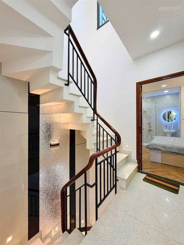 Nóng từng giờ, lời từng ngày với căn nhà sư vạn hạnh, p12, q10, dt 77,5m2, giá 4 tỷ 350tr, sổ riêng