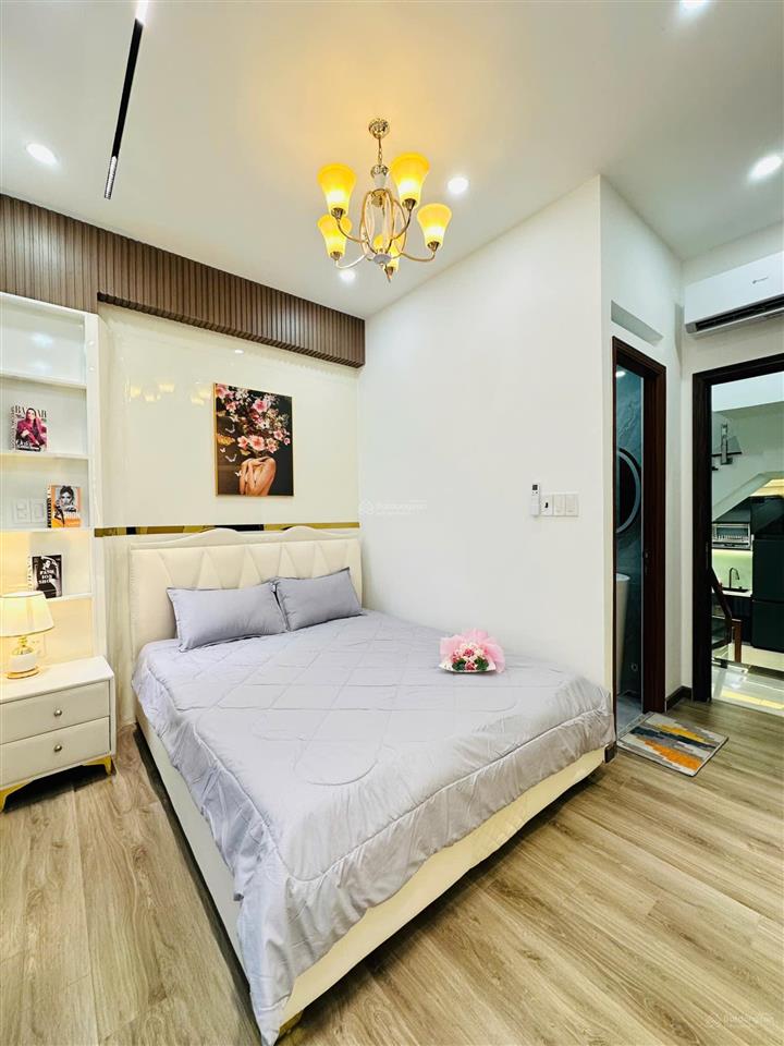 Gía tốt nhất khu vực ! bán nhà lê văn sỹ, p 12, q 3, dt 57,4m2, giá 3 tỷ 250tr, thuê 22tr, sổ riêng