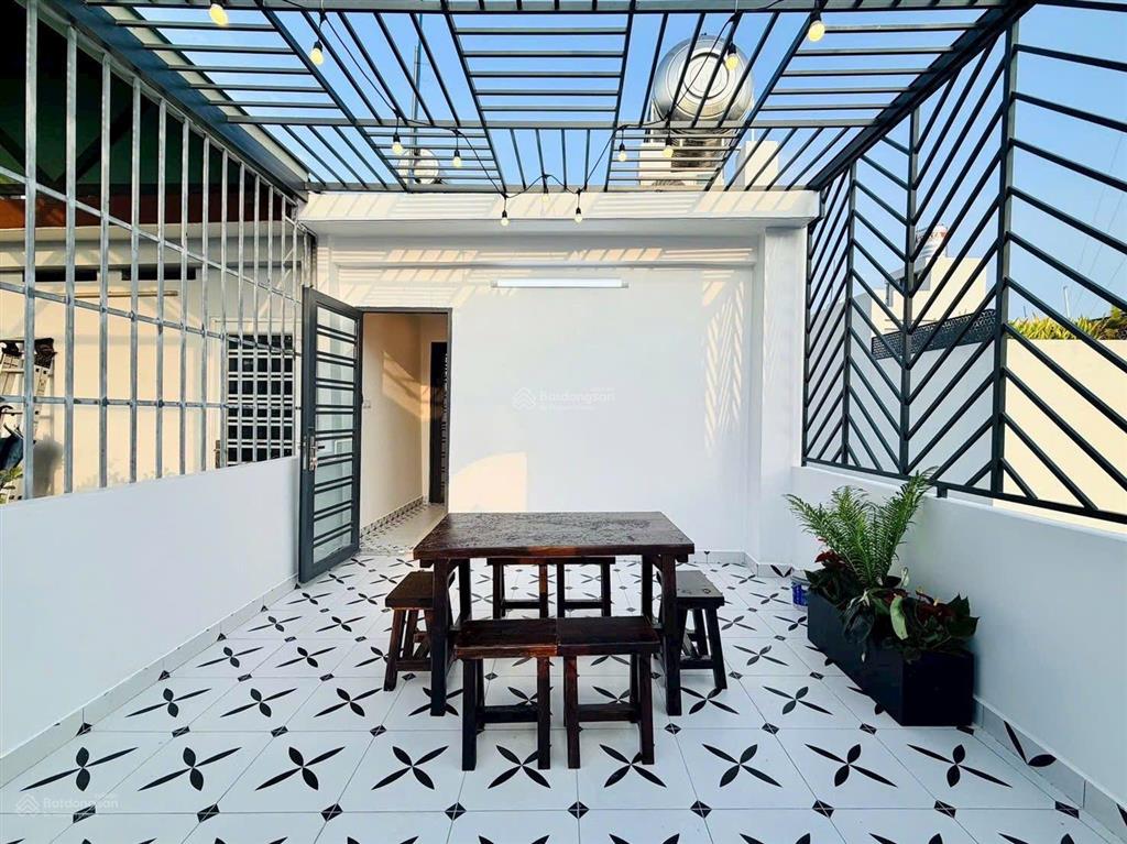 Nhà trung tâm quận 3 giá 3 tỷ 570tr, hai bà trưng, dt 75m2, cho thuê 25tr  hẻm 5m, sổ hồng riêng