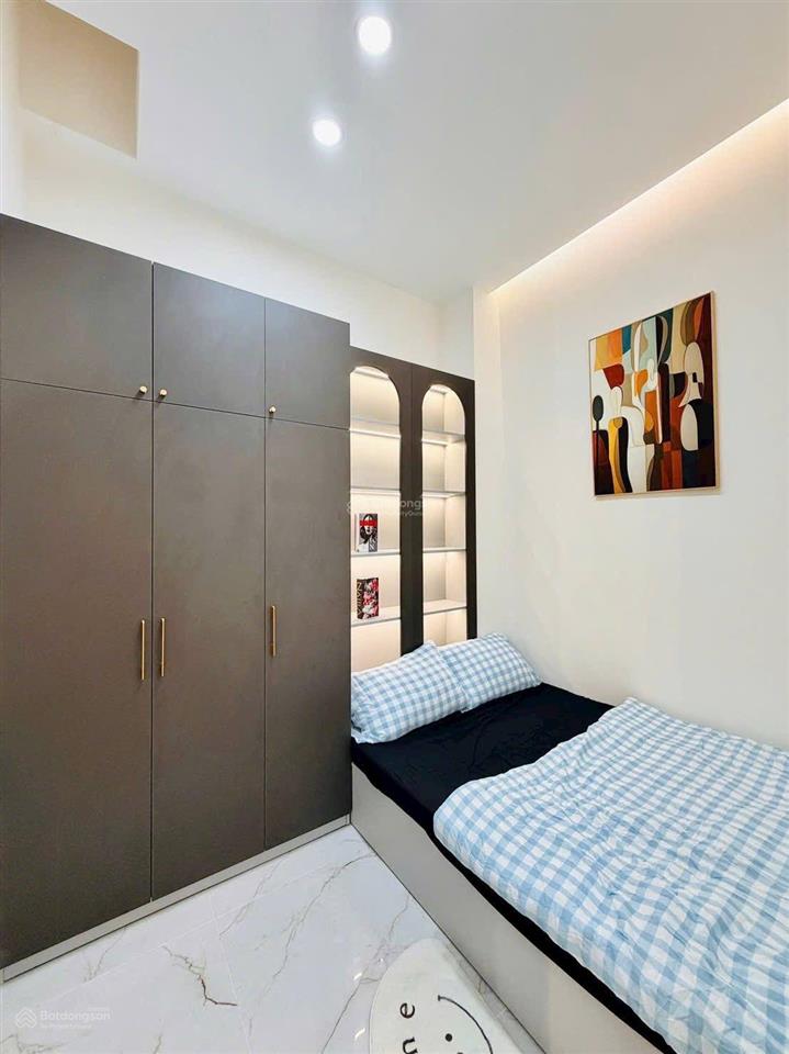 Nhà trung tâm quận 3 giá 3 tỷ 570tr, hai bà trưng, dt 75m2, cho thuê 25tr  hẻm 5m, sổ hồng riêng