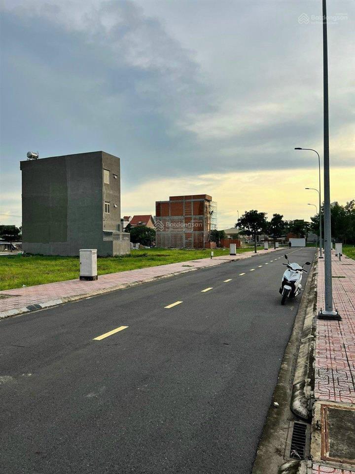 Đất nền ngay vườn lài, an phú đông, q 12, dt 80m2, giá 3 tỷ 500tr, đường rộng 12m, sổ hồng riêng.