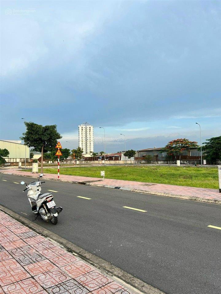 Đất nền ngay vườn lài, an phú đông, q 12, dt 80m2, giá 3 tỷ 500tr, đường rộng 12m, sổ hồng riêng.