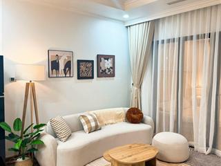Cho thuê gấp căn hộ 1 phòng ngủ sạch đẹp tại royal city, giá chỉ 14tr/tháng.  0869 888 ***