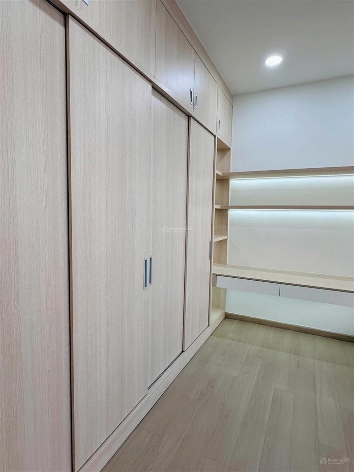 Cho thuê 3pn celestarise nhà cực đẹp tầng cao  view phú mỹ hưng