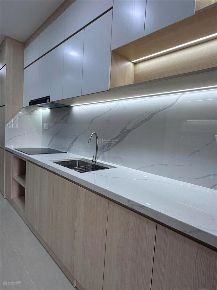 Cho thuê 3pn celestarise nhà cực đẹp tầng cao  view phú mỹ hưng