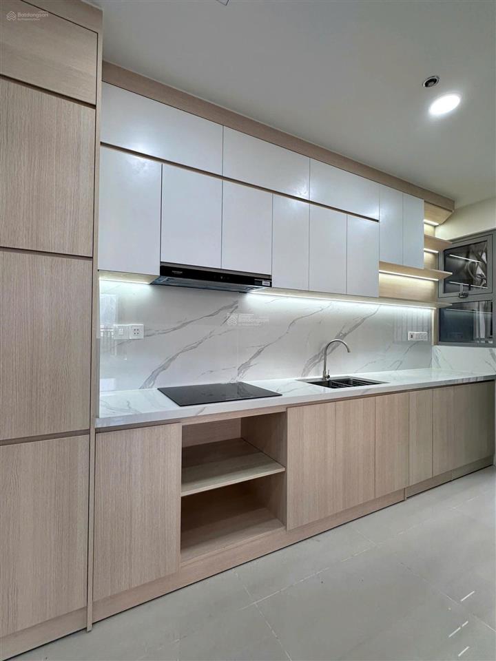 Cho thuê 3pn celestarise nhà cực đẹp tầng cao  view phú mỹ hưng