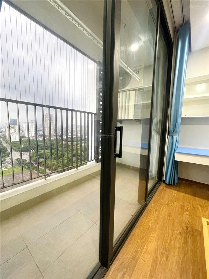 Bán căn hộ 2pn 82m2 nội thất mới tinh, tầng trung 20. ban công thoáng mát, giá chỉ 8,7 tỷ