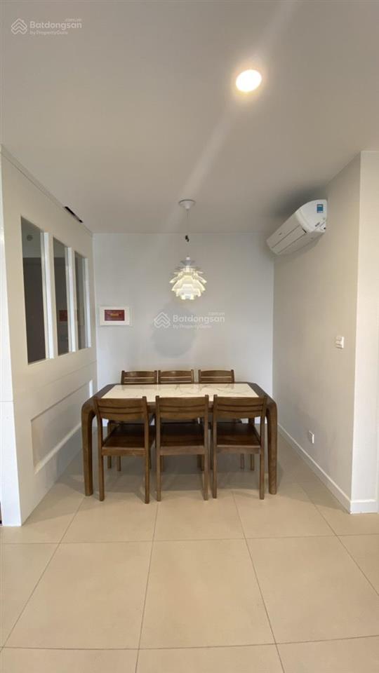 Cho thuê căn hộ 3pn 103m2 full nội thất siêu đẹp. giá chỉ 20 triệu. vào ở luôn