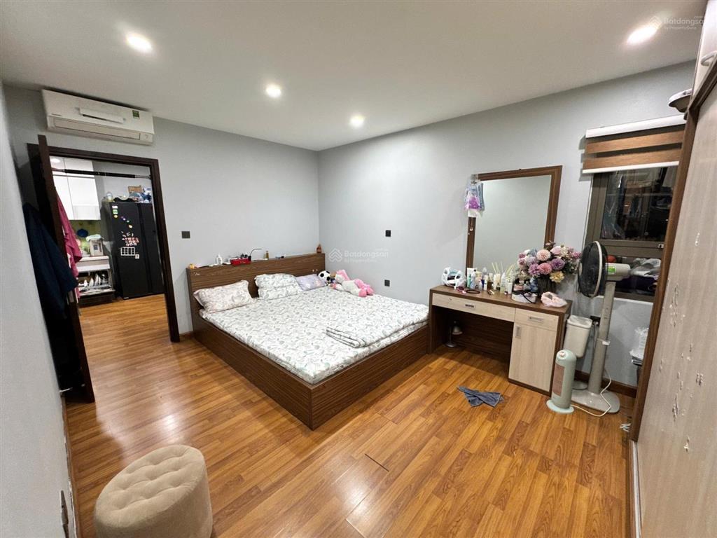 Bán nhanh căn hộ 2pn 70m2 home city. full nội thất đẹp vào ở luôn. giá chỉ 7,8 tỉ.