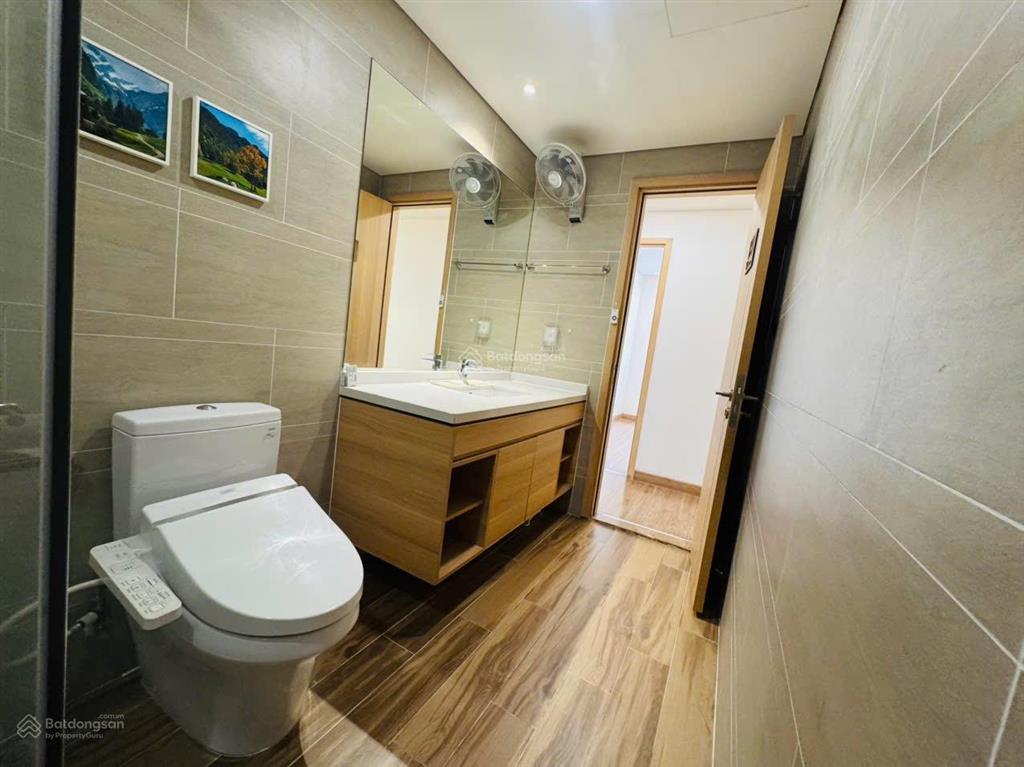 Giảm sâu bán căn góc 128m2 view hồ sky park full nội thất. tầng trung đẹp. giá chỉ 15 tỷ