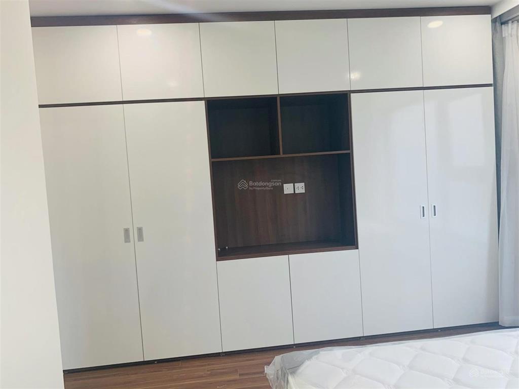 Bán nhanh căn góc 3pn ban công đông nam, đông bắc 91m² golden park. full nội thất. giá 9,1 tỷ.