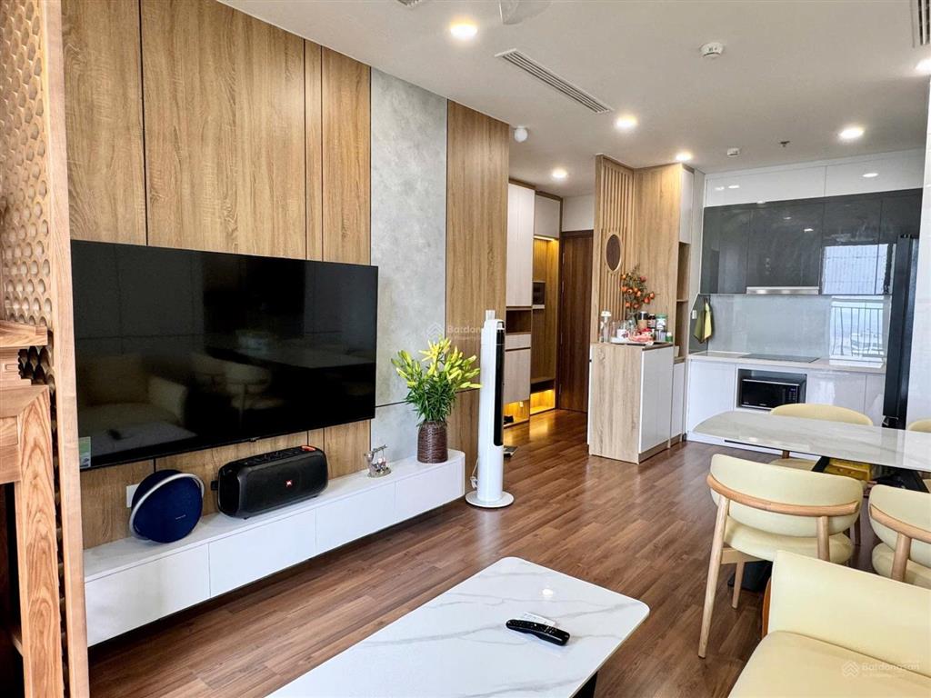 Bán căn góc 3pn 90m2 ct8  the emerald. full nội thất. tầng 20. giá 8 tỉ.