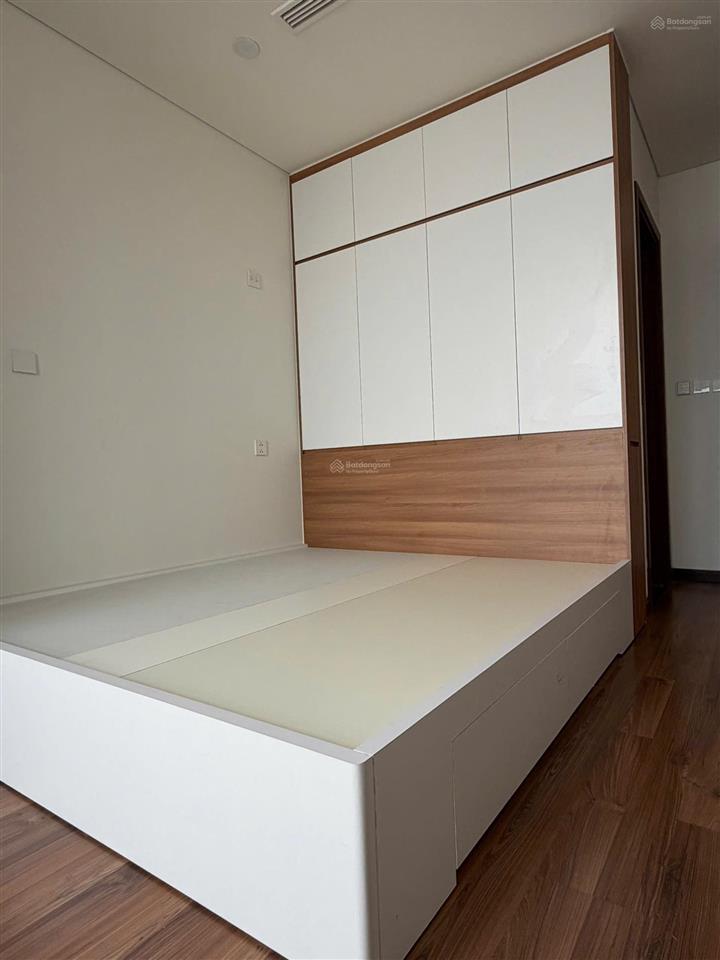 Bán căn góc 3pn 90m2 ct8  the emerald. full nội thất. tầng 20. giá 8 tỉ.