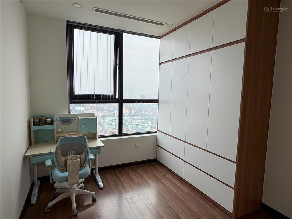 Bán căn góc 3pn 90m2 ct8  the emerald. full nội thất. tầng 20. giá 8 tỉ.