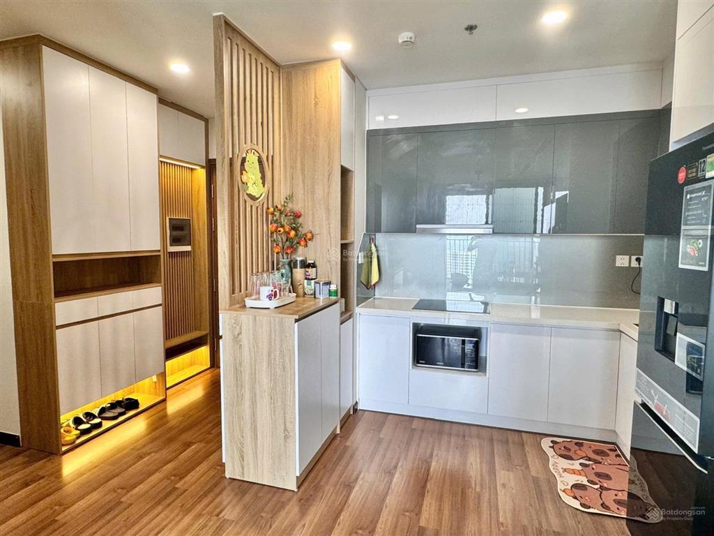 Bán căn góc 3pn 90m2 ct8  the emerald. full nội thất. tầng 20. giá 8 tỉ.