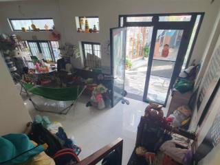 Cần tiền bán gấp căn nhà gần chợ vườn chuối. đường điện biên phủ  p.3  q.3. giá 3tỷ9 còn giảm