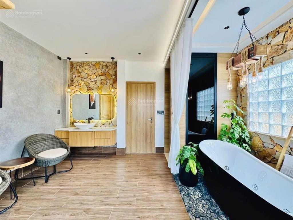 Chú tình bán nhà trần huy liệu, p11, phú nhuận. 70m2 shr hoàn công đầy đủ. giá 3tỷ450 cho thuê 20tr