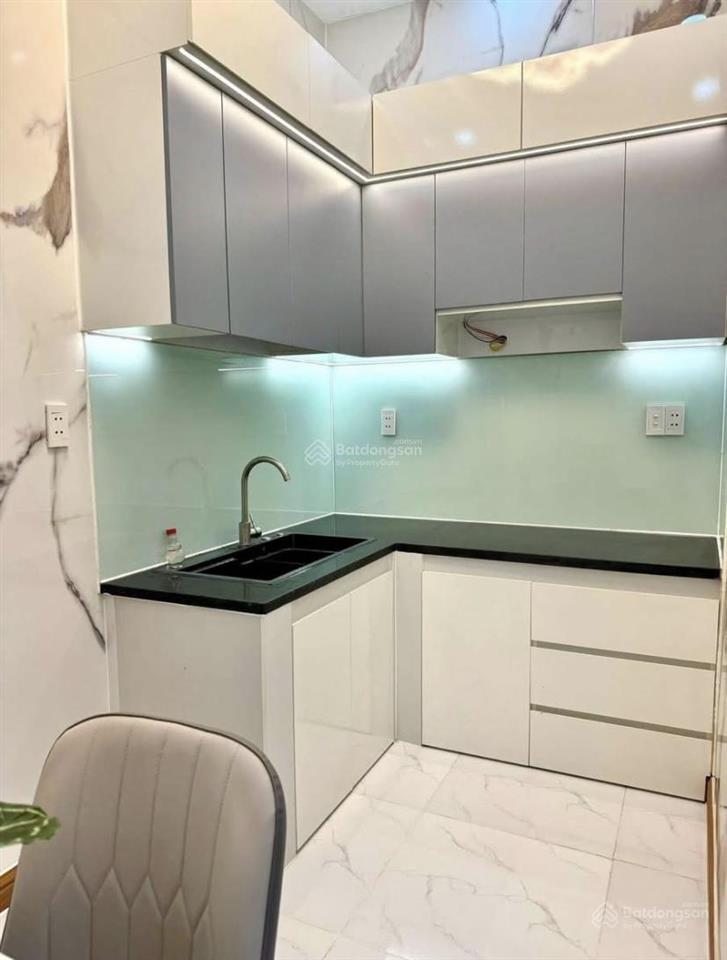 Cô vân bán nhà sát q1, dt 69m2 đang cho thuê 18tr/tháng. vũ huy tấn  p1  bình thạnh